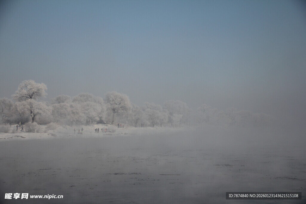 冬日雾凇景观