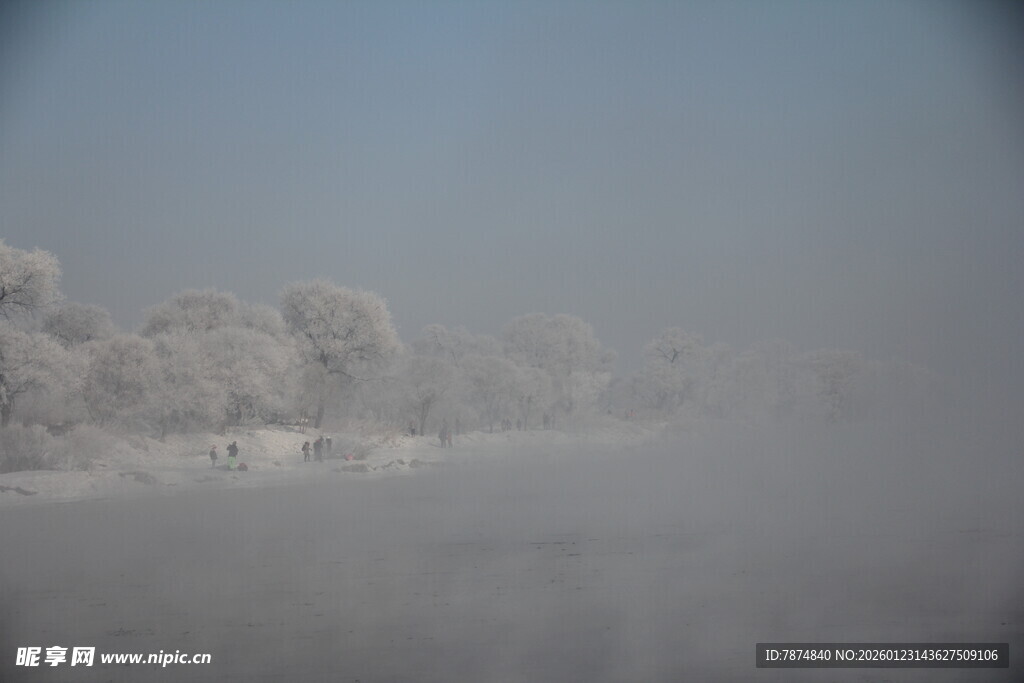 冬日雾凇景观