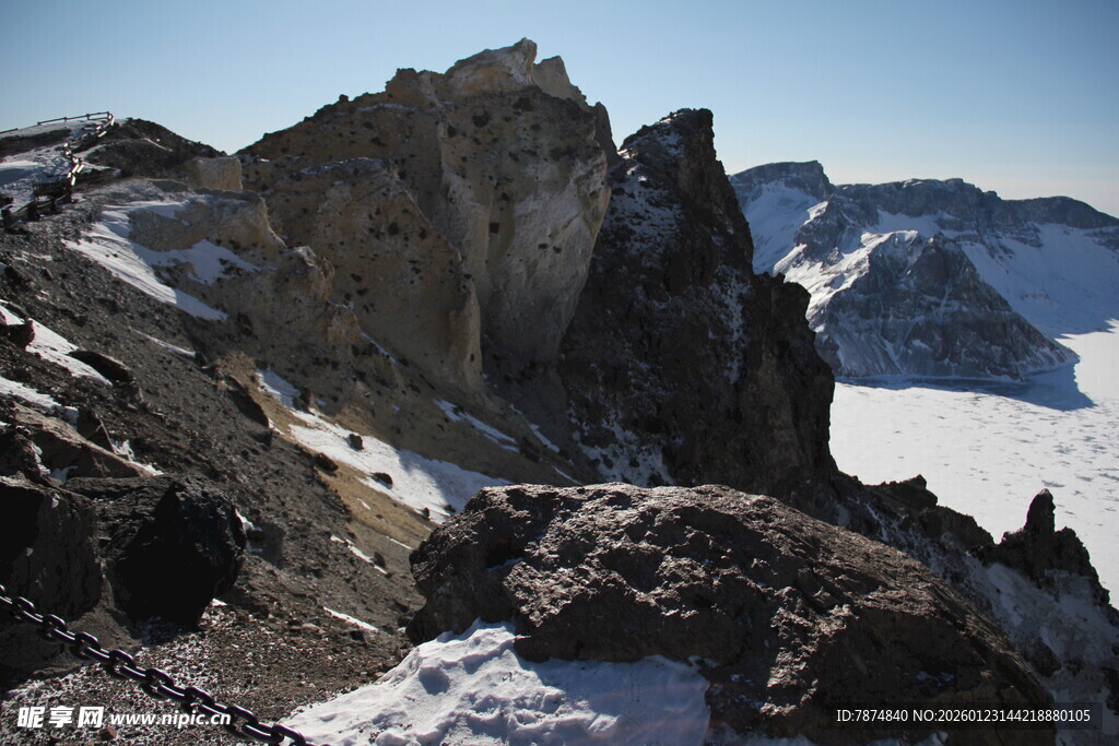 壮丽雪山岩石景观 长白山