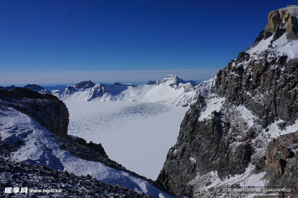 壮丽雪山景致 长白山
