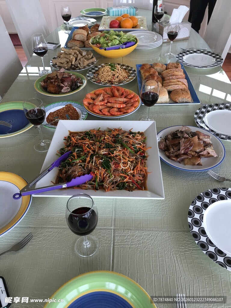 丰盛餐桌美食盛宴