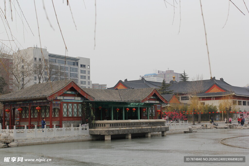 中式古典建筑临水景观