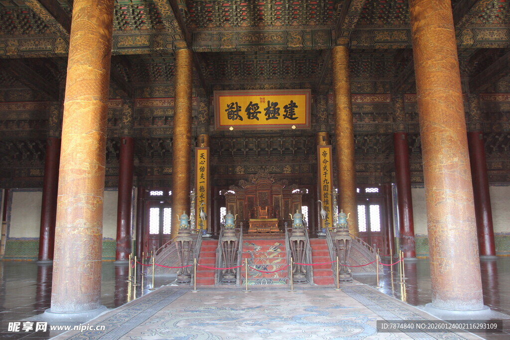 古建大殿内景