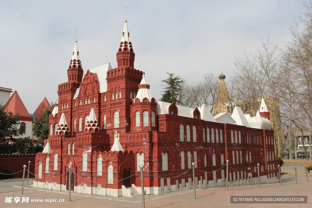 红色古典建筑景观