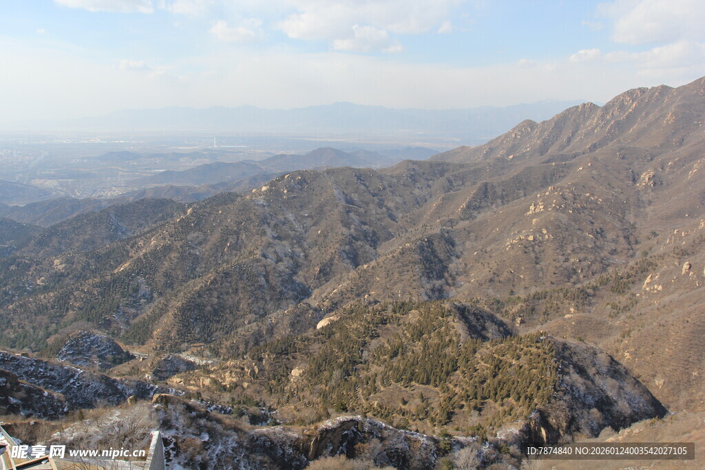 壮丽群山风景图