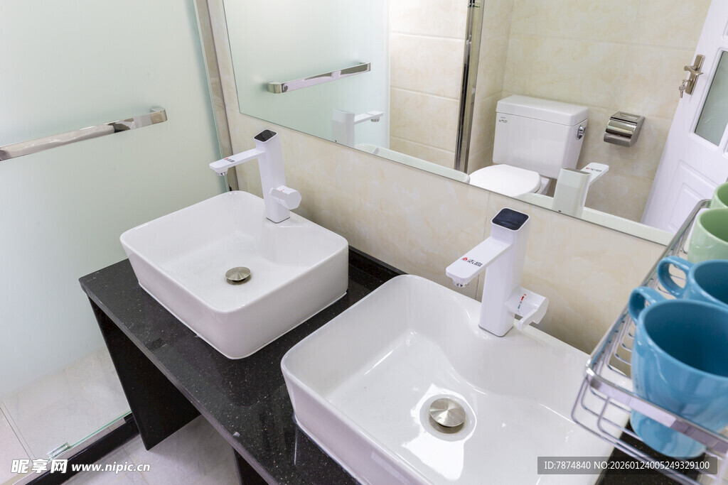 现代简约风格浴室洗手台