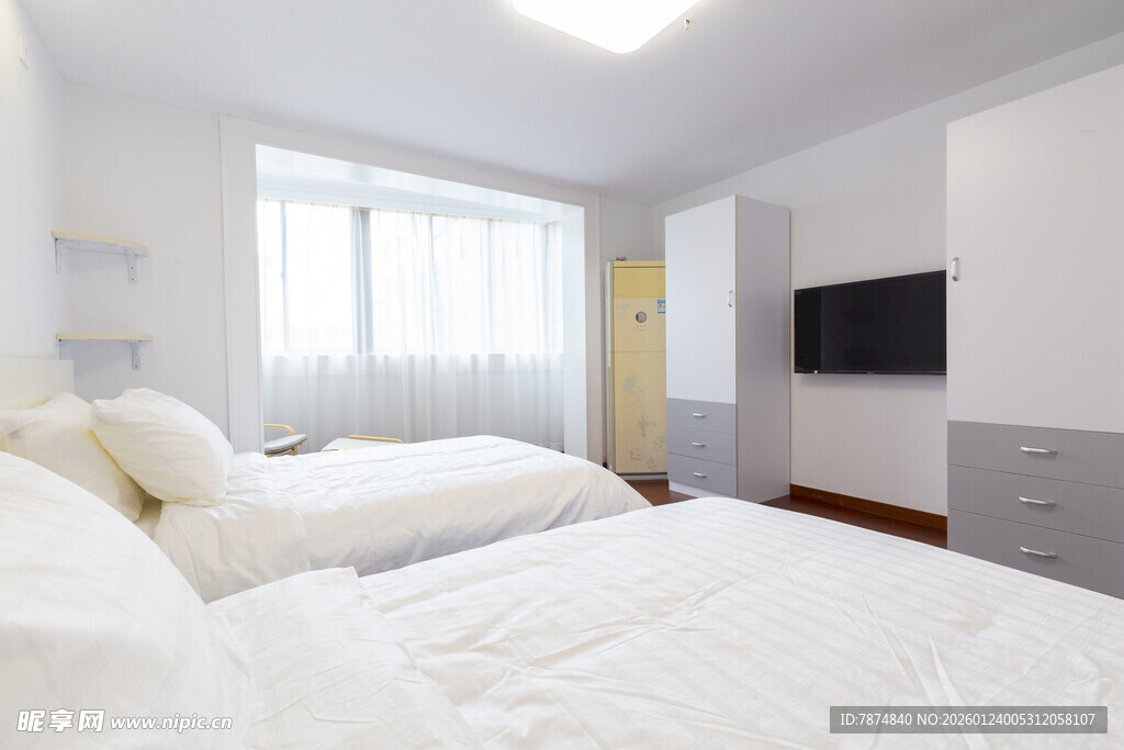 简约双床卧室温馨空间