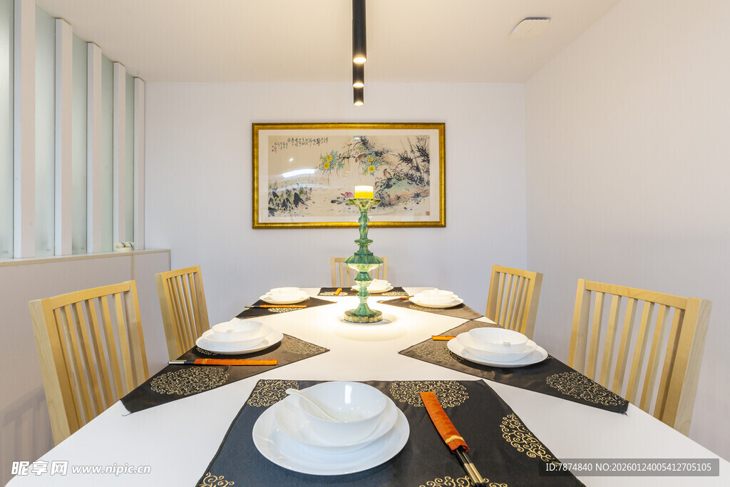 现代简约风餐厅室内布置