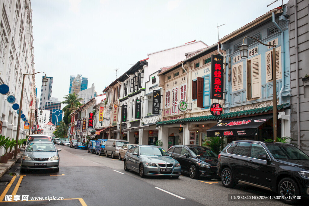 新加坡街道的多彩建筑景观