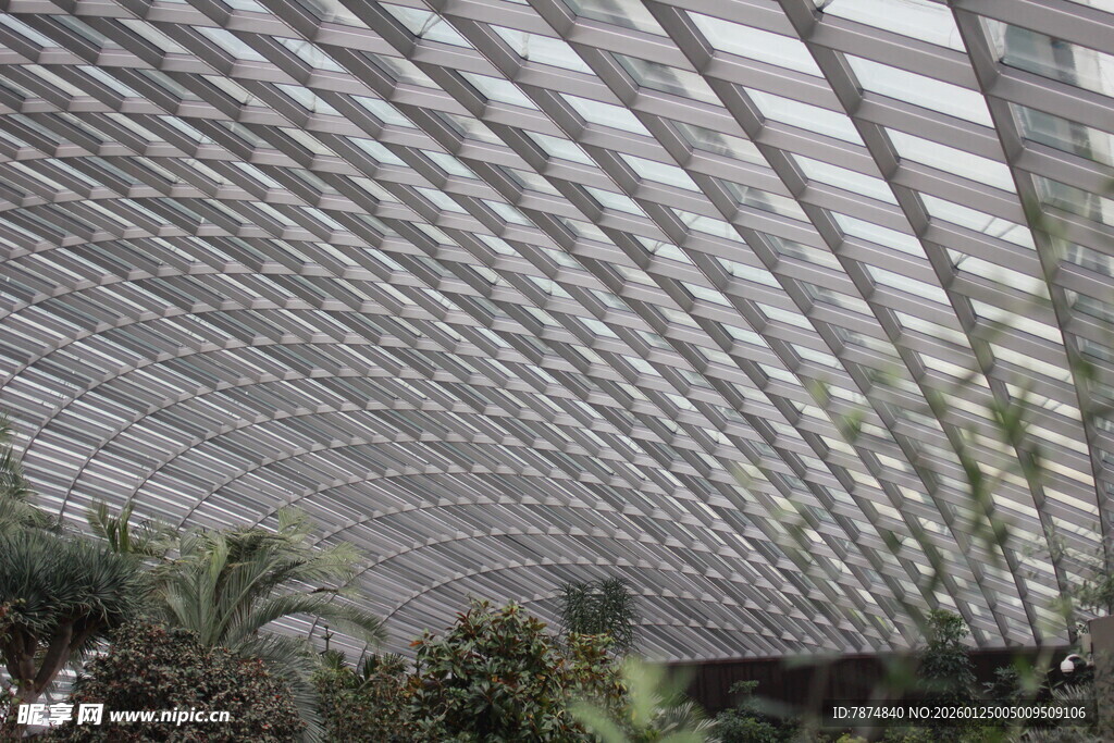 室内拱形透光植物景观