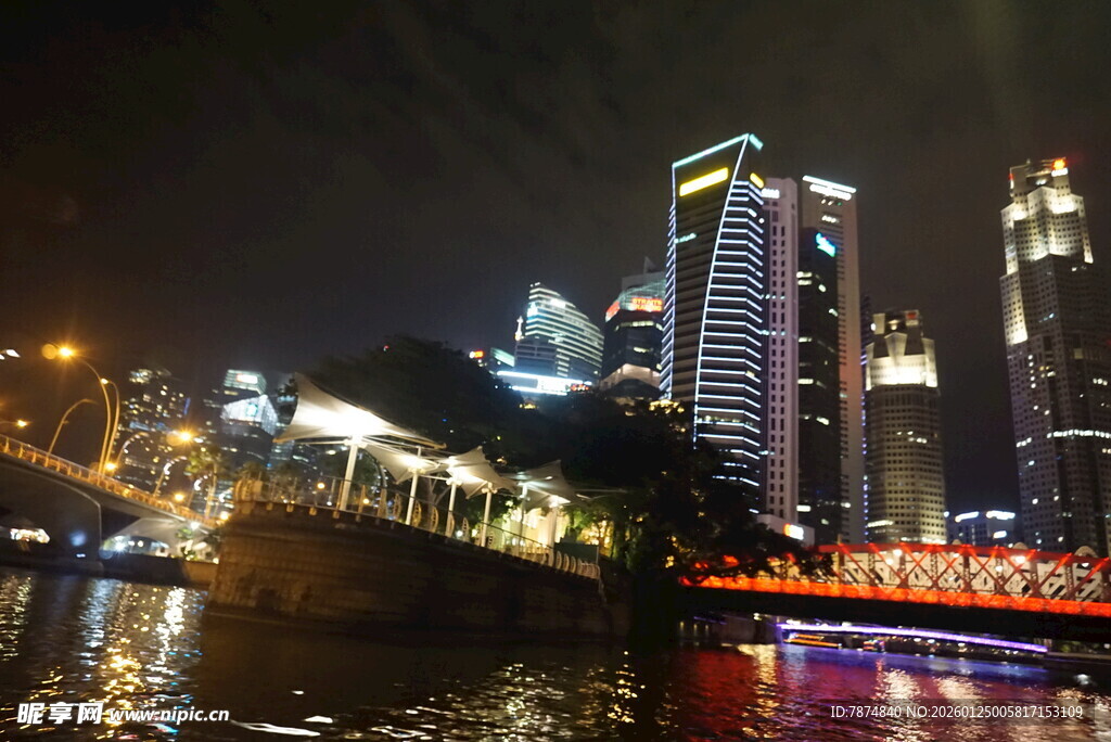 新加坡河畔璀璨夜景