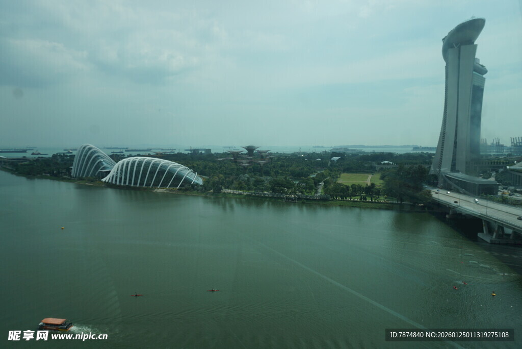 新加坡城市河畔风光