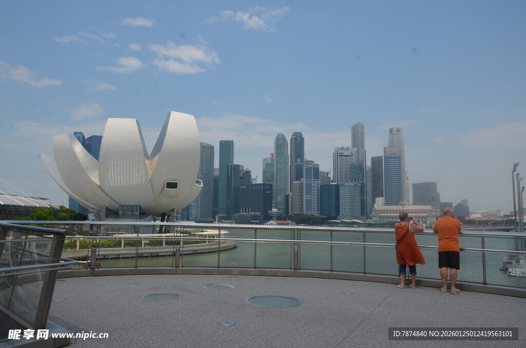 新加坡城市景观与游人
