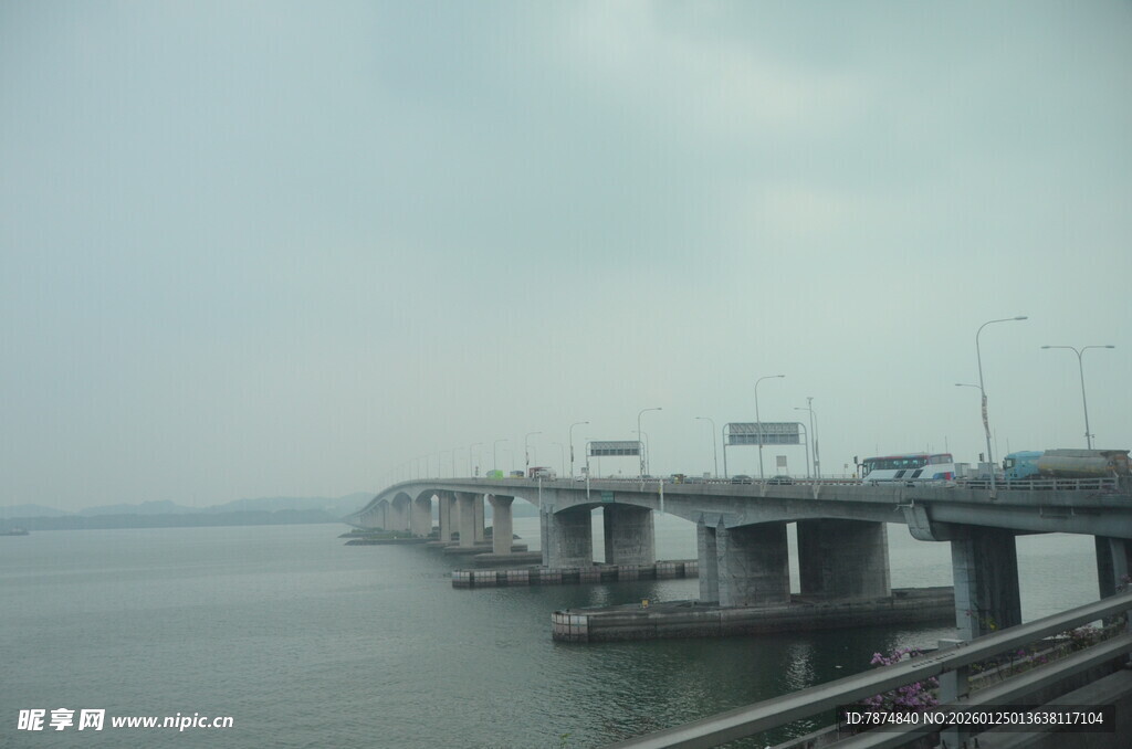 海上大桥远景