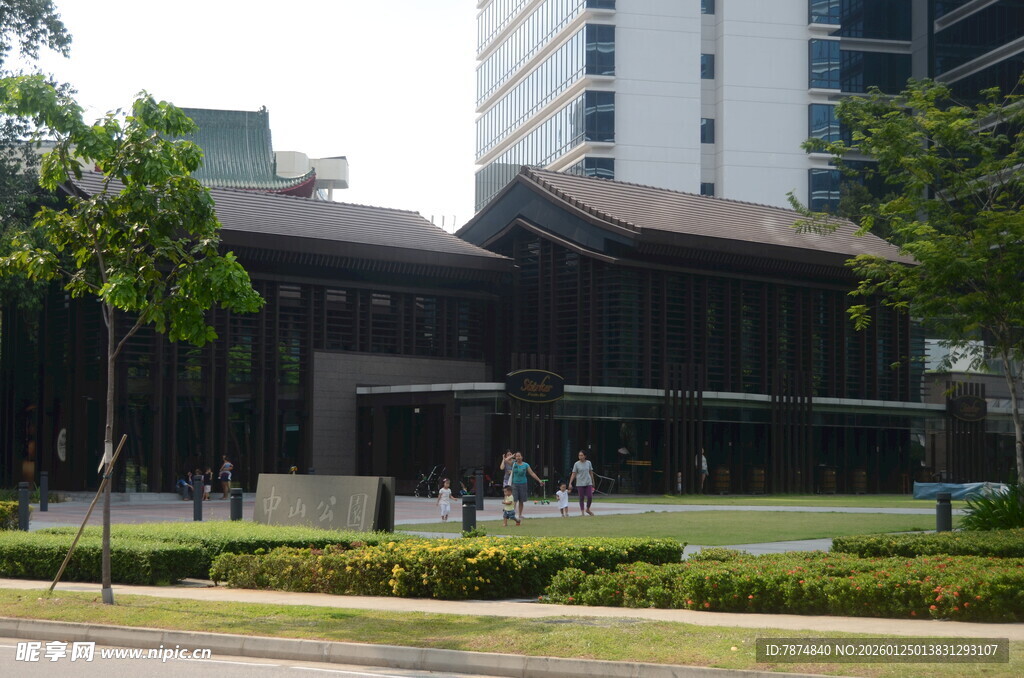 传统建筑与现代建筑相映