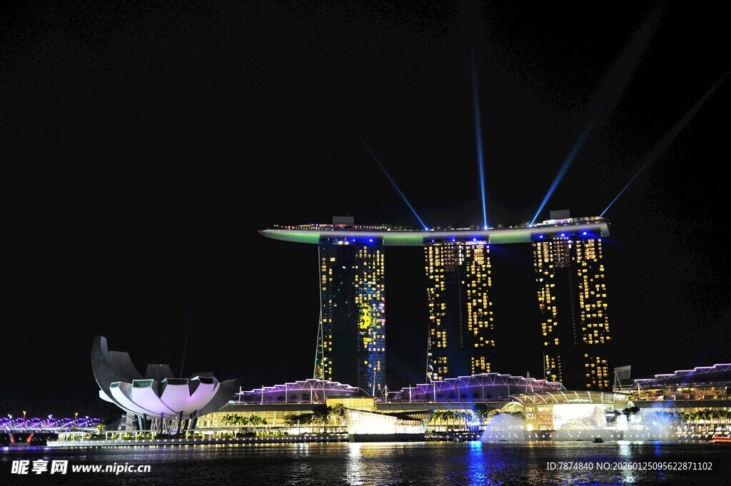 新加坡滨海湾夜景璀璨