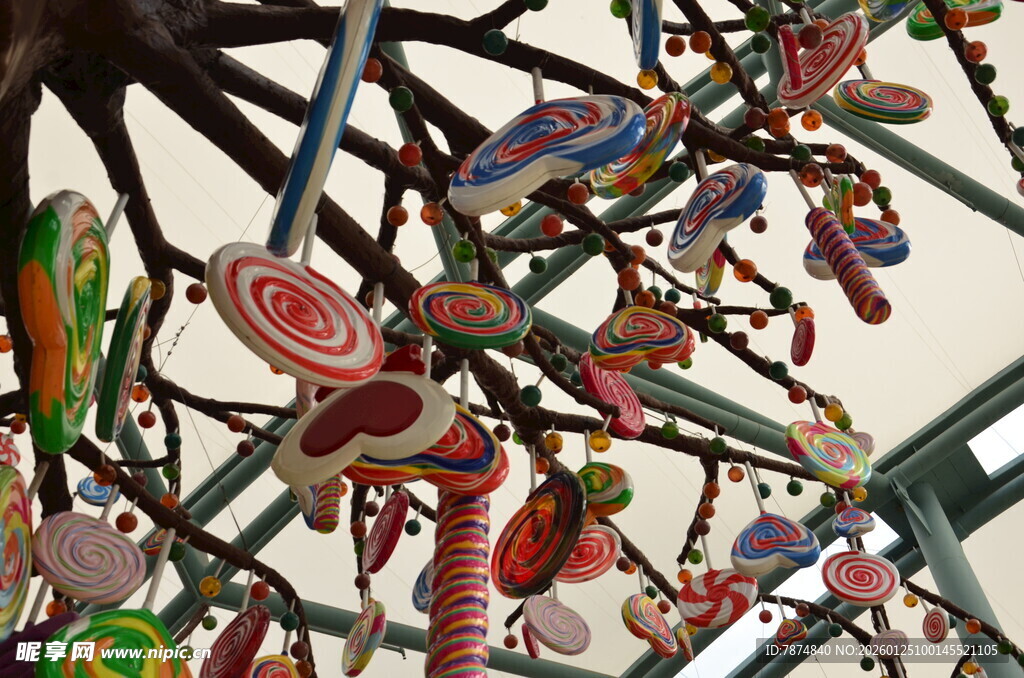 多彩创意铁艺装饰品展示