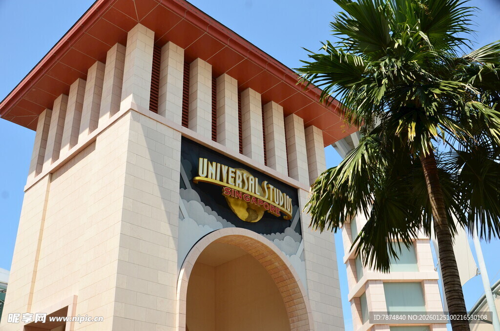 校园标志性塔楼景观