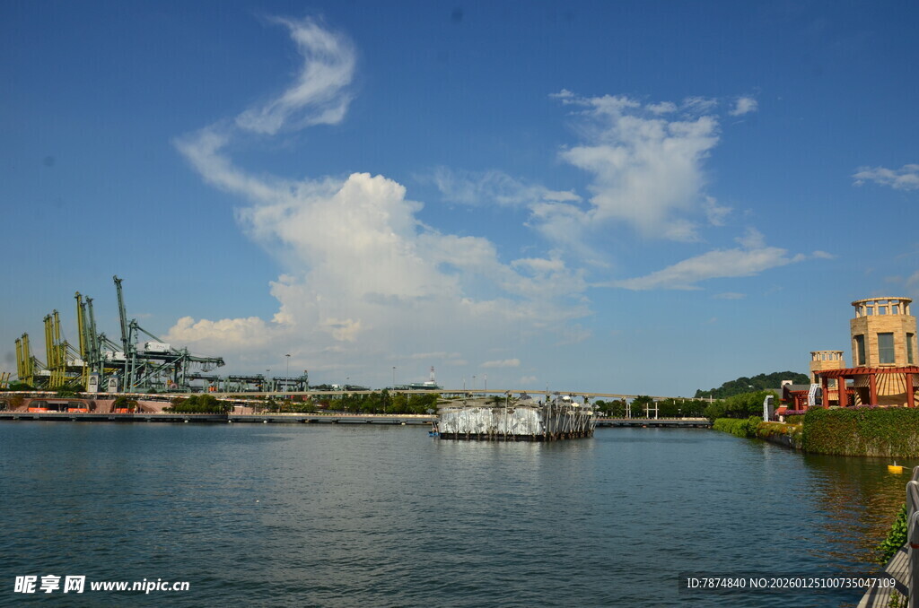 河畔风光 城市中的宁静水域