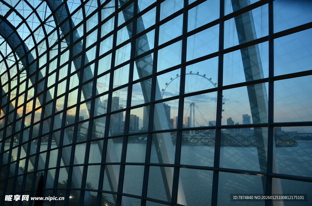 透过网格看城市风景