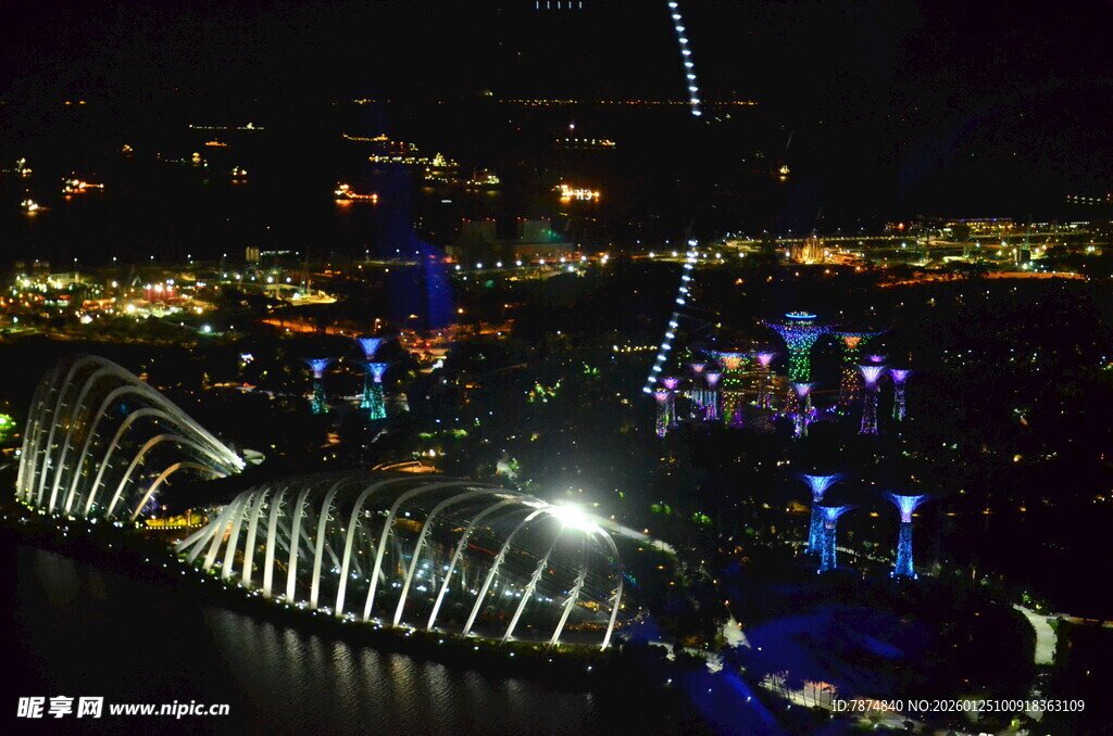 新加坡夜景璀璨的城市风光