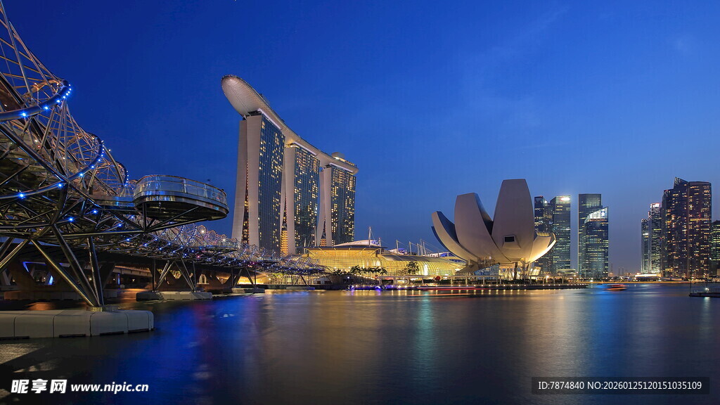 新加坡城市夜景璀璨风光