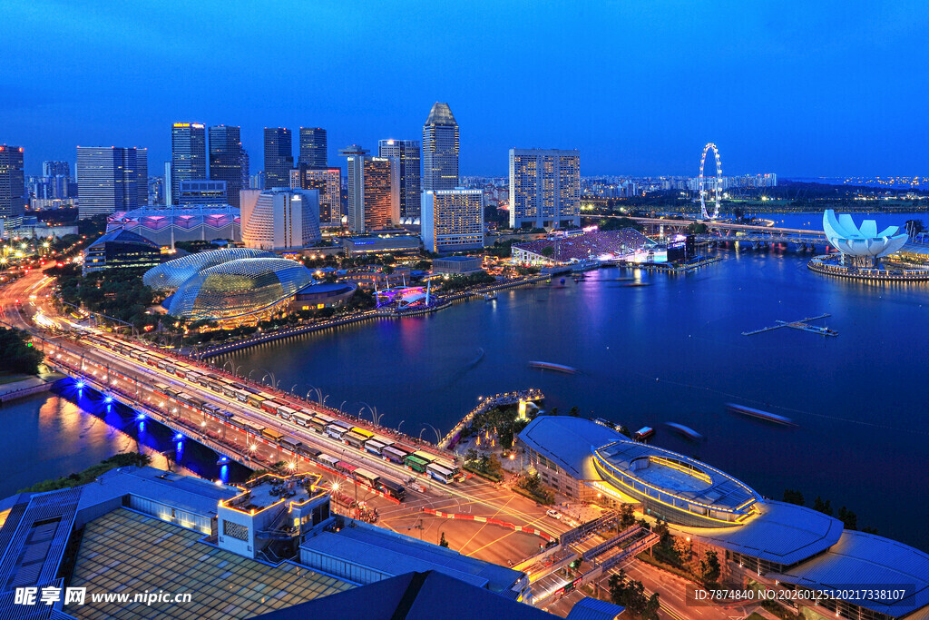 城市夜景河畔璀璨风光