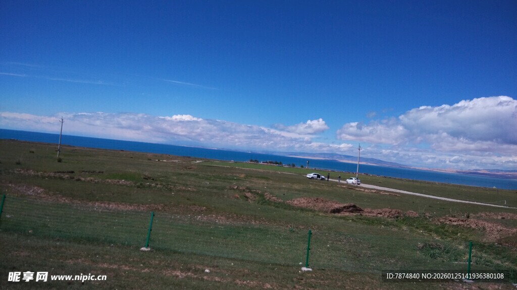 草原与海的开阔风光