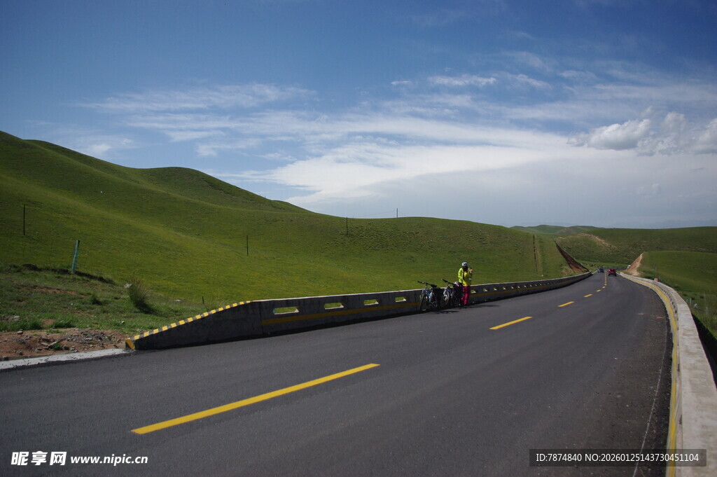 草原公路美景