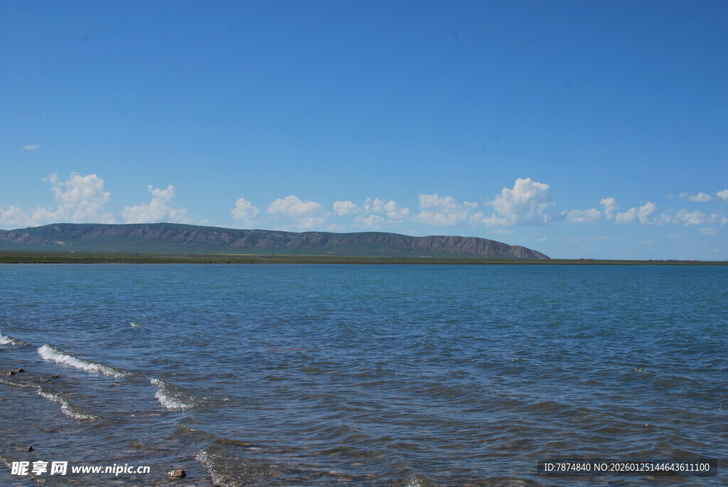 海边风光 辽阔水域与远山