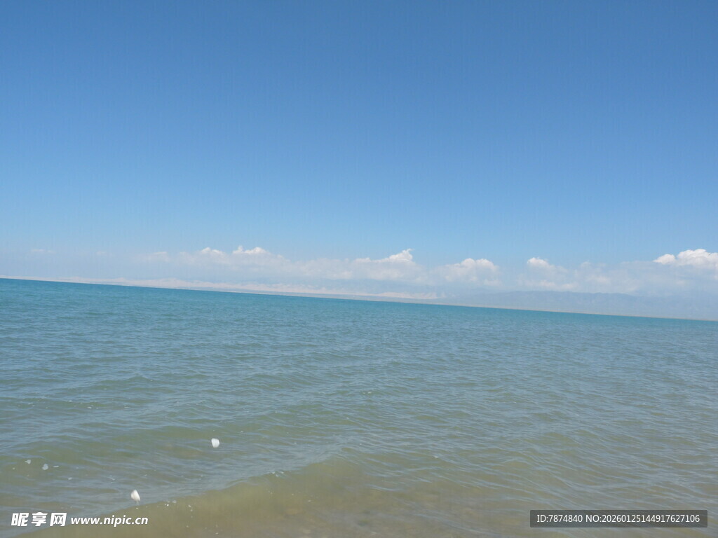 广阔海面与蓝天美景