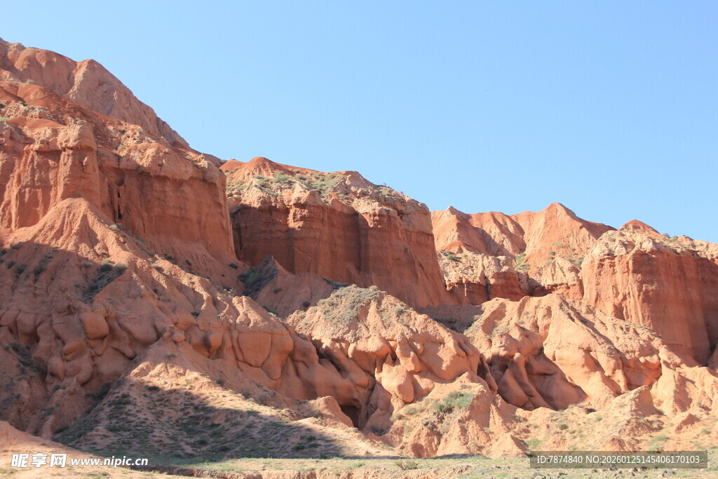 壮丽红色山峦景观
