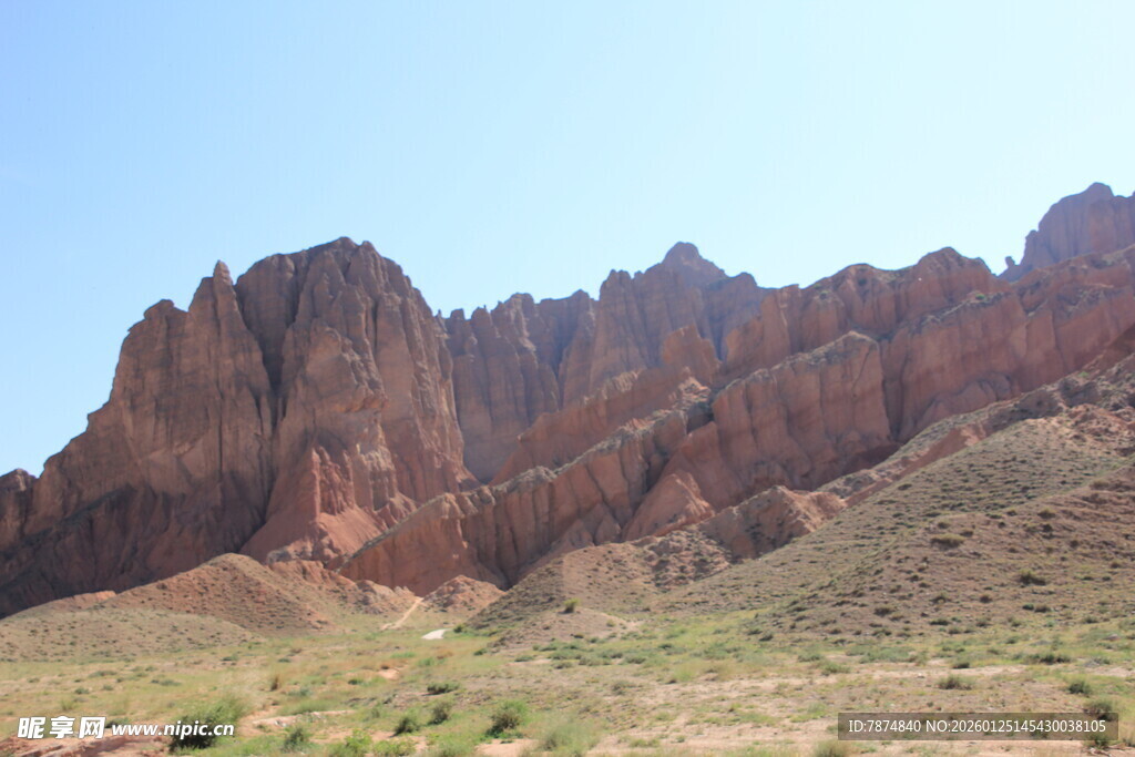 壮丽红色山峦景观