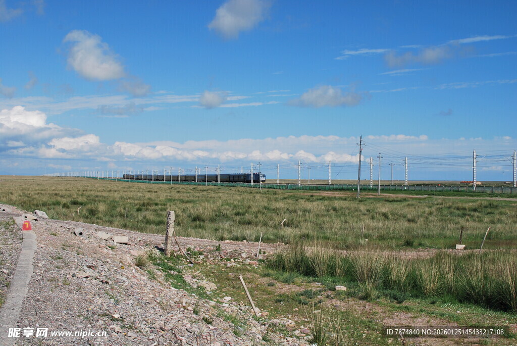 田野间的开阔风景