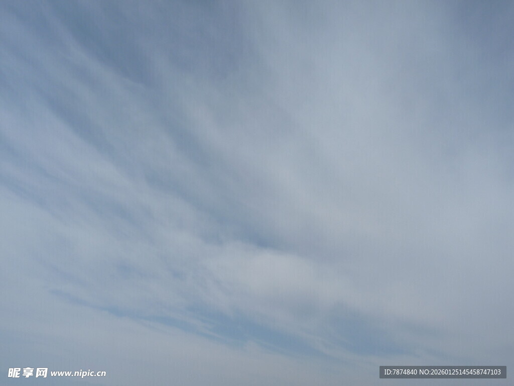 天空中的丝状云彩