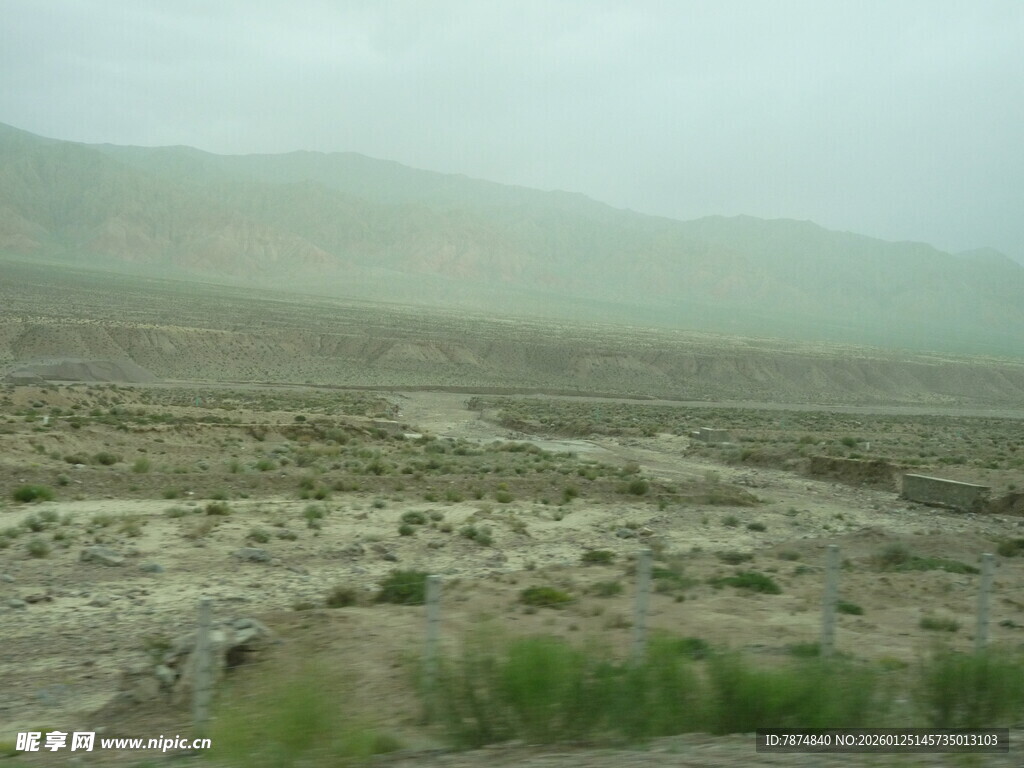 荒漠景观 广袤无垠的大地