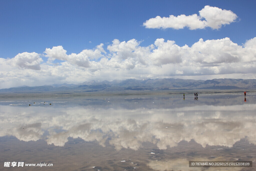 天空之境的美丽倒影