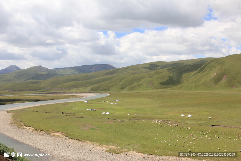 草原河畔风光美景