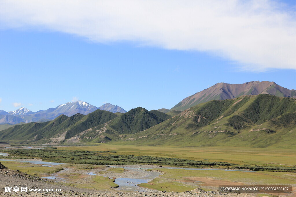壮丽山川草原风景图