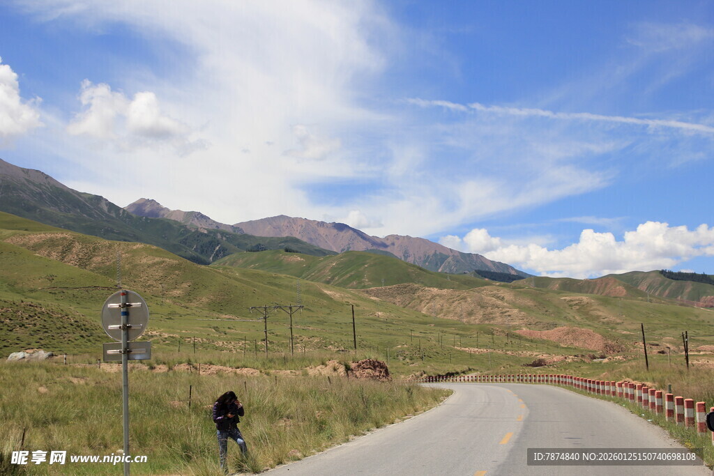 山间公路一人独行