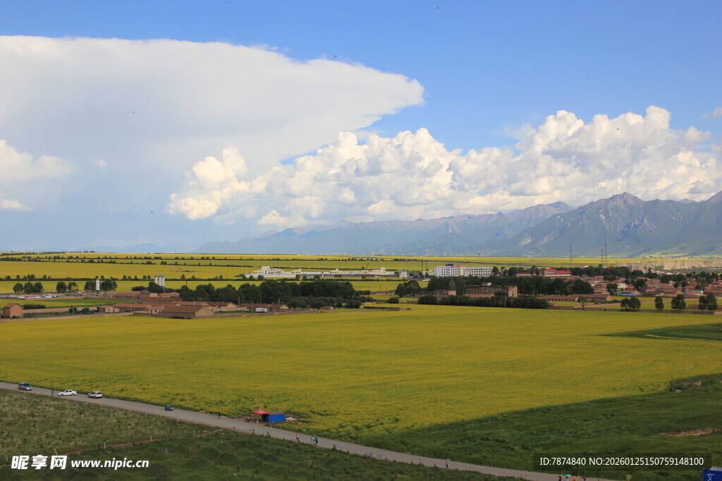 田园风光 远山与蓝天美景