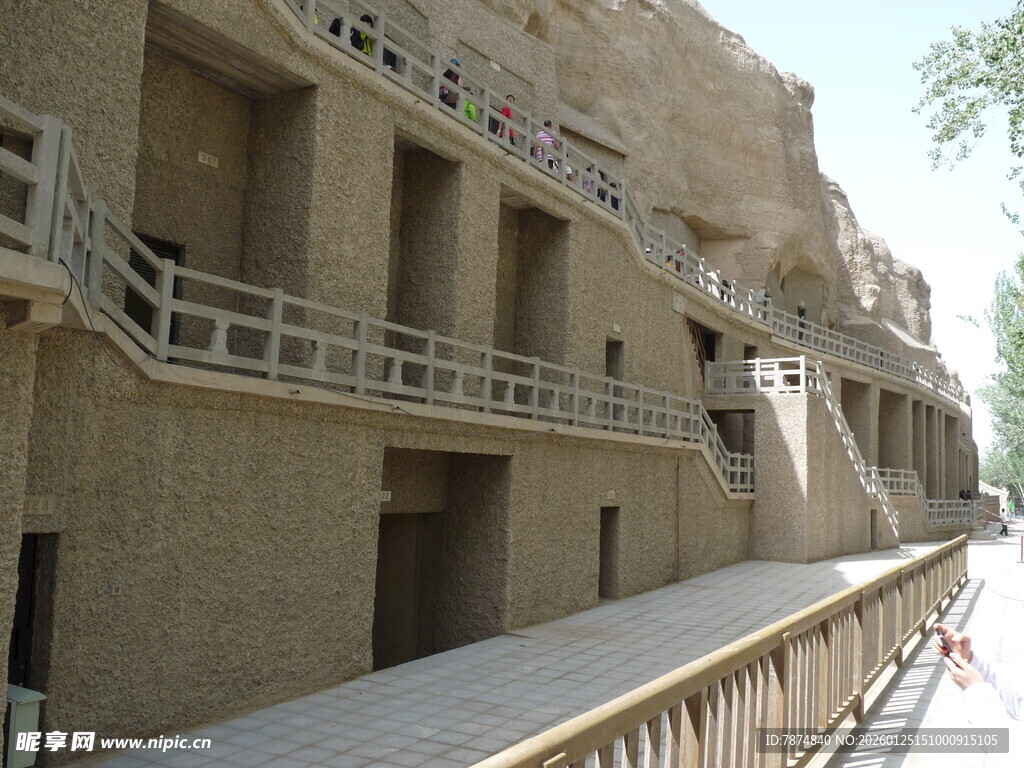 敦煌莫高窟壮观石窟景象