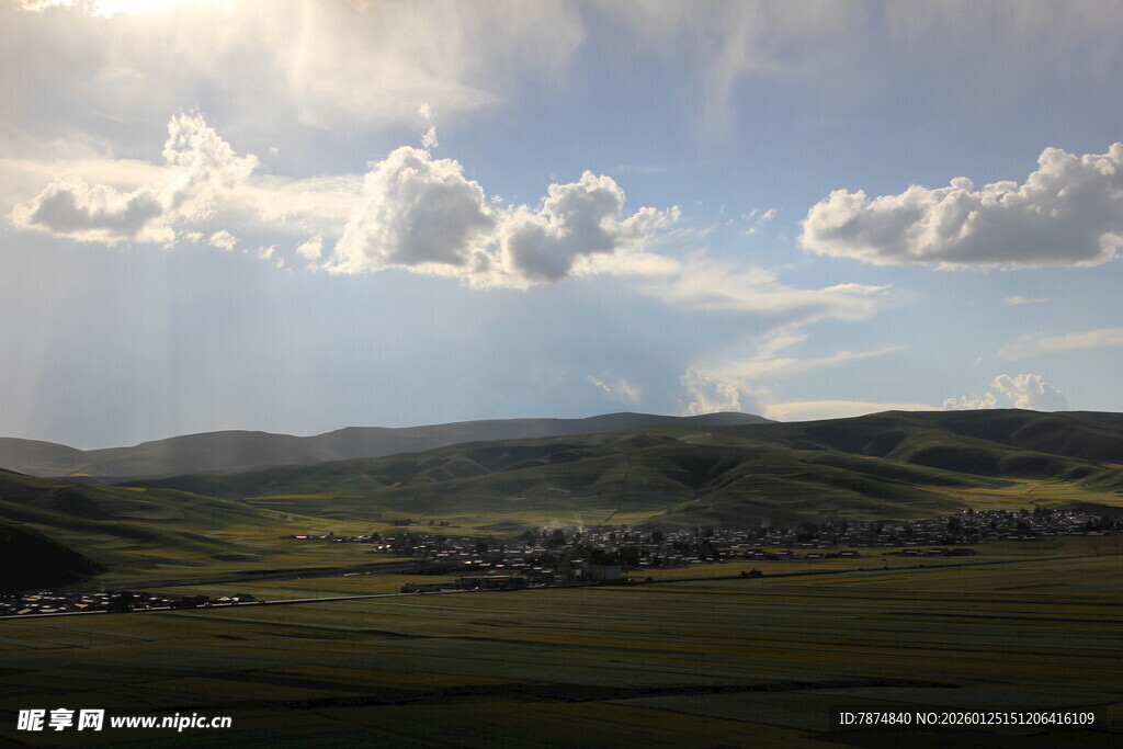 草原风光 蓝天白云下的美景