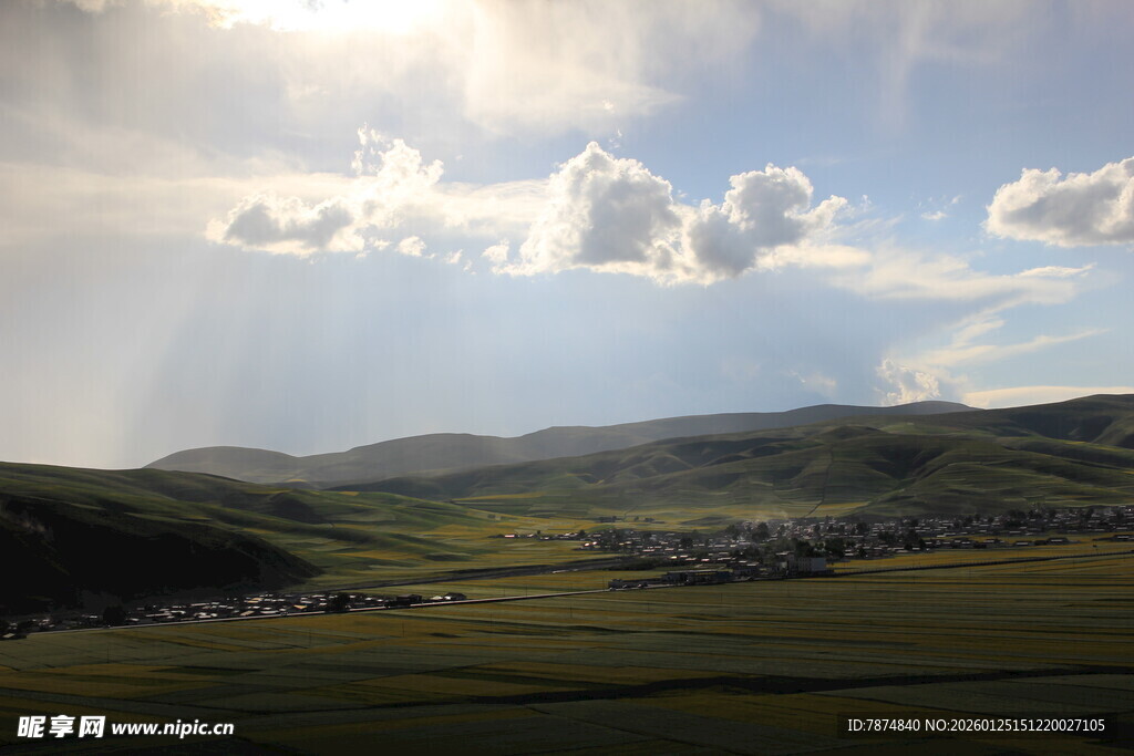 草原风光 蓝天白云下的美景