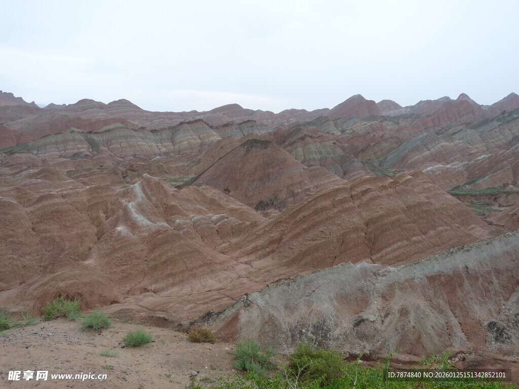七彩斑斓的壮丽丹霞地貌