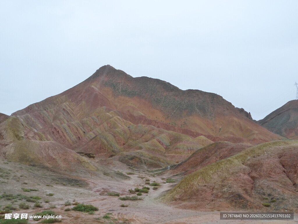 七彩山峦 自然壮丽景观