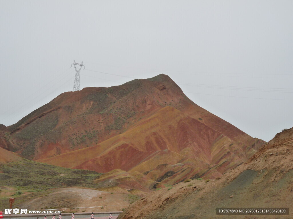 多彩山峦 尽显自然之美