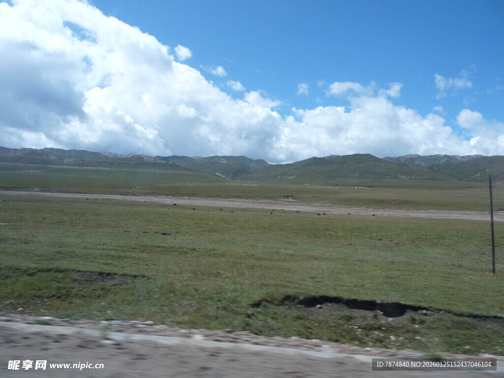 草原风光 蓝天白云旷野