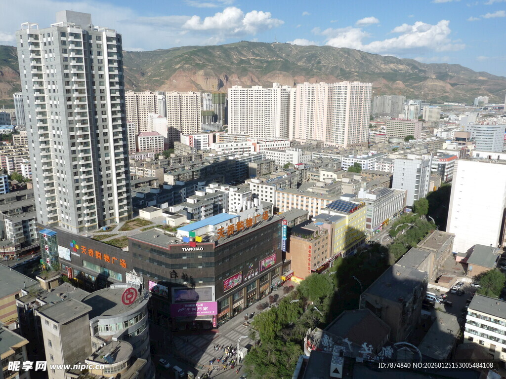 城市繁华商业区俯瞰