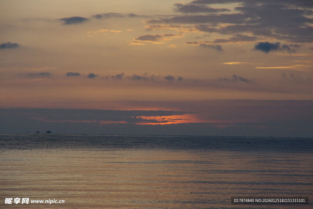 海上日落美景